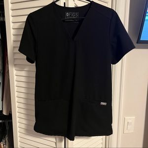 Figs Casma 3-pocket Scrub Top in black